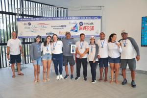 eles-elas-1DS 8157-378