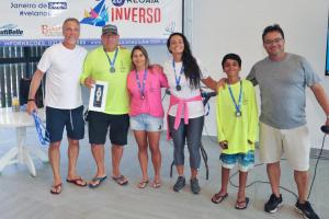 eles-elas-1DS 8166-382