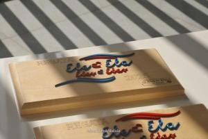 eles-elas-1DS 5513-453
