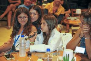 02-eleela-social-1DS 0183-184
